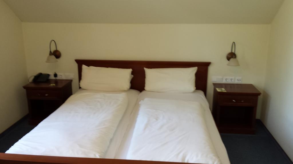 Quakenbrück Hotel Restaurant Am Pfauenhof חדר תמונה