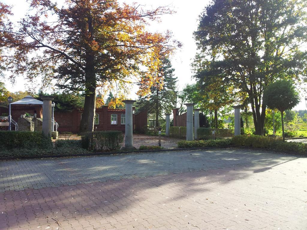 Quakenbrück Hotel Restaurant Am Pfauenhof מראה חיצוני תמונה